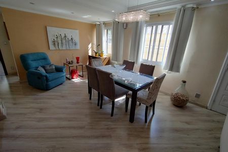 Casa à venda com 3 quartos, 210m² em Vila Santana, São Paulo