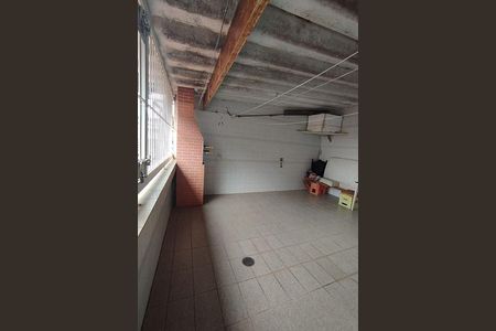 Casa à venda com 108m², 3 quartos e 2 vagas