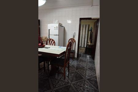 Casa à venda com 108m², 3 quartos e 2 vagas
