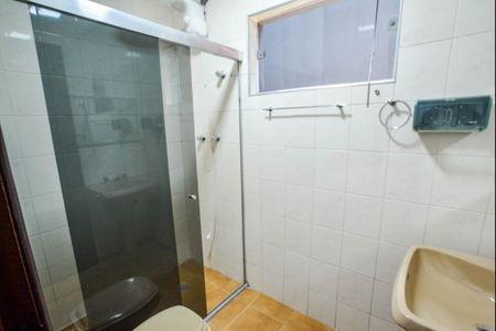 Casa à venda com 135m², 3 quartos e 2 vagas Casa à venda com 135m², 3 quartos e 2 vagasBanheiro de serviço