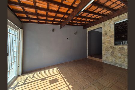 Casa à venda com 135m², 3 quartos e 2 vagas Casa à venda com 135m², 3 quartos e 2 vagasGaragem