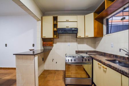 Casa à venda com 135m², 3 quartos e 2 vagas Casa à venda com 135m², 3 quartos e 2 vagasCozinha