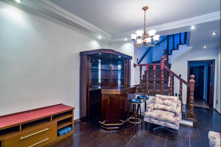 Casa à venda com 135m², 3 quartos e 2 vagas Casa à venda com 135m², 3 quartos e 2 vagasSala