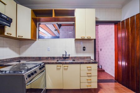 Casa à venda com 135m², 3 quartos e 2 vagas Casa à venda com 135m², 3 quartos e 2 vagasCozinha