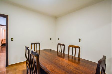 Casa à venda com 135m², 3 quartos e 2 vagas Casa à venda com 135m², 3 quartos e 2 vagasCopa