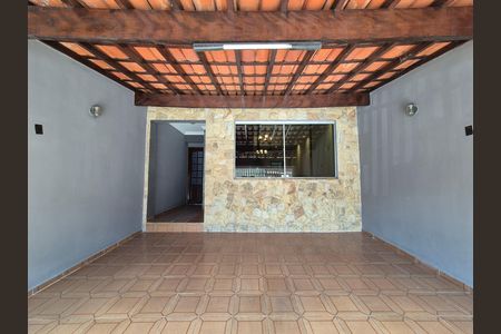 Casa à venda com 135m², 3 quartos e 2 vagas Casa à venda com 135m², 3 quartos e 2 vagasGaragem