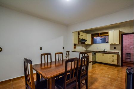 Casa à venda com 135m², 3 quartos e 2 vagas Casa à venda com 135m², 3 quartos e 2 vagasCopa