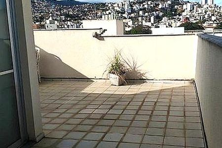 Apartamento à venda com 3 quartos, 34m² em Santa Efigênia, Belo Horizonte