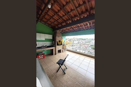 Casa à venda com 3 quartos, 240m² em Padroeira, Osasco
