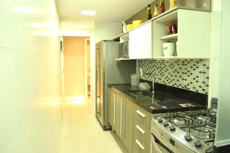 Apartamento à venda com 80m², 2 quartos e 1 vaga