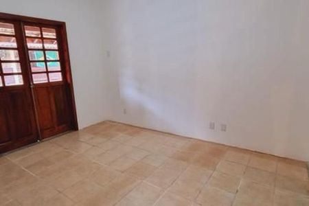 Casa à venda com 4 quartos, 105m² em Baldeador, Niterói
