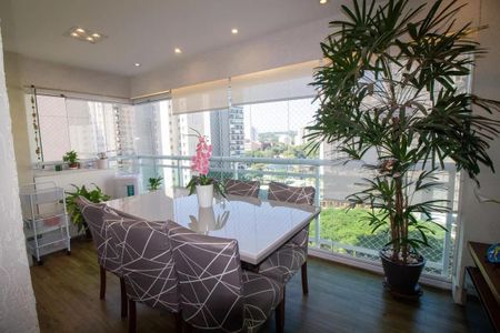 Apartamento à venda com 2 quartos, 72m² em Jardim das Acacias, São Paulo