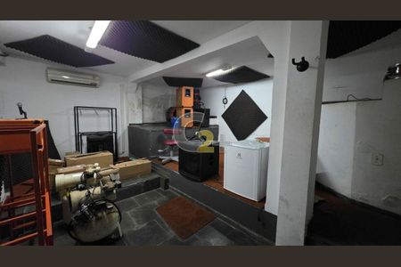 Casa à venda com 3 quartos, 100m² em Vila Carmem, São Paulo