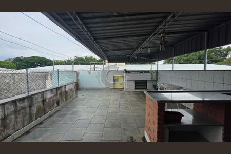 Casa à venda com 3 quartos, 100m² em Vila Carmem, São Paulo