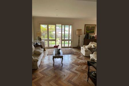Casa à venda com 6 quartos, 350m² em Morumbi, São Paulo