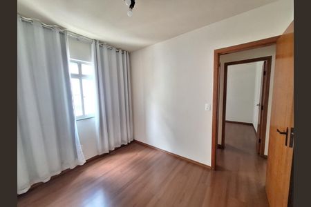 Apartamento à venda com 2 quartos, 68m² em Sagrada Família, Belo Horizonte