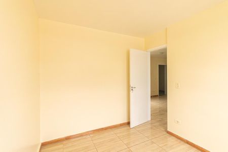 Quarto 2 de apartamento para alugar com 2 quartos, 45m² em Pinheirinho, Curitiba