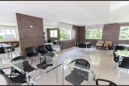 Apartamento para alugar com 45m², 2 quartos e 2 vagas Apartamento para alugar com 45m², 2 quartos e 2 vagasÁrea comum - Salão de festas