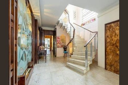 Casa à venda com 4 quartos, 380m² em Jardim Paulistano, São Paulo