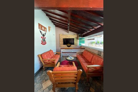 Casa à venda com 3 quartos, 250m² em Jardim das Imbuias, São Paulo