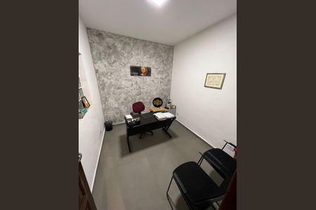 Casa à venda com 3 quartos, 250m² em Jardim das Imbuias, São Paulo