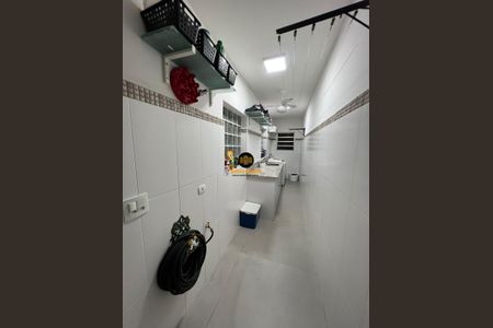 Casa à venda com 3 quartos, 250m² em Jardim das Imbuias, São Paulo