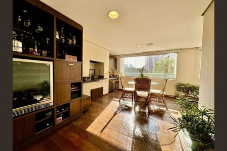 Apartamento à venda com 3 quartos, 206m² em Campo Belo, São Paulo