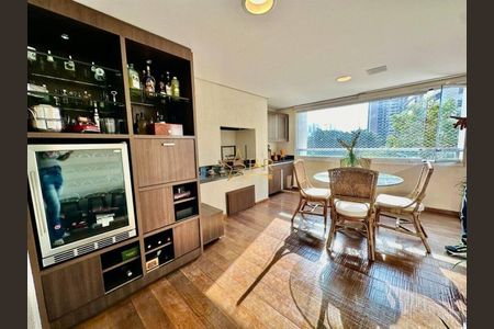 Apartamento à venda com 3 quartos, 206m² em Campo Belo, São Paulo