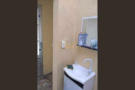 Casa à venda com 3 quartos, 200m² em Km 18, Osasco