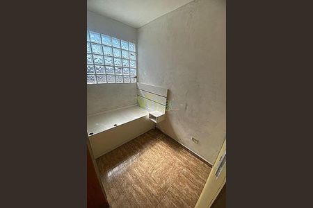 Casa à venda com 4 quartos, 210m² em Km 18, Osasco