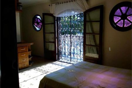 Casa à venda com 3 quartos, 270m² em Parque Cruzeiro do Sul, São Paulo