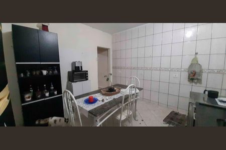 Casa à venda com 128m², 4 quartos e 2 vagas