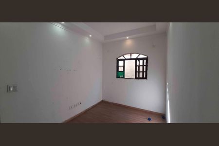 Casa à venda com 128m², 4 quartos e 2 vagas