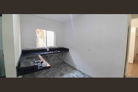 Casa à venda com 128m², 4 quartos e 2 vagas