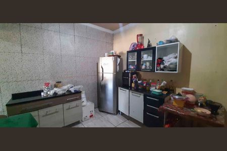 Casa à venda com 128m², 4 quartos e 2 vagas