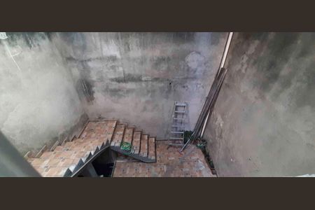 Casa à venda com 128m², 4 quartos e 2 vagas Casa à venda com 128m², 4 quartos e 2 vagasCasa 3 - Vista da Área de Serviço