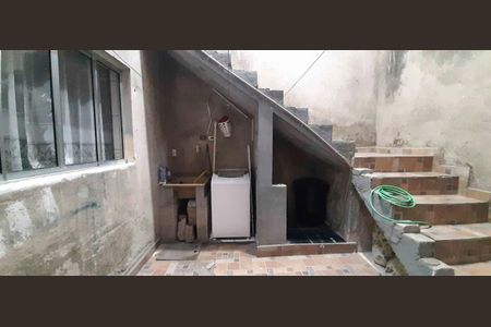 Casa à venda com 128m², 4 quartos e 2 vagas Casa à venda com 128m², 4 quartos e 2 vagasCasa 2 - Área de Serviço