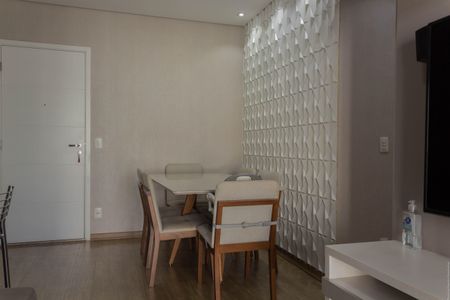 Apartamento à venda com 77m², 2 quartos e 1 vagaSala