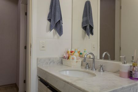 Apartamento à venda com 77m², 2 quartos e 1 vagaBanheiro