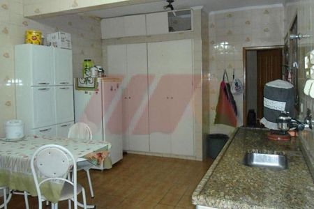 Casa à venda com 5 quartos, 235m² em Vila Romero, São Paulo