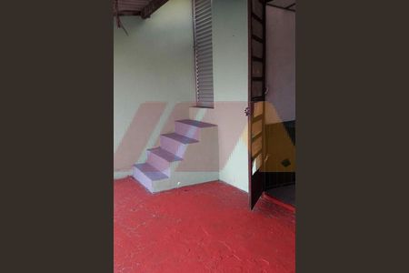 Casa à venda com 5 quartos, 235m² em Vila Romero, São Paulo