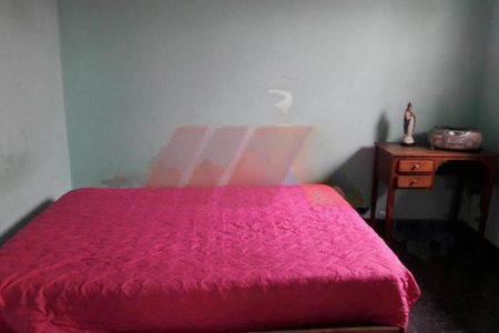 Casa à venda com 5 quartos, 235m² em Vila Romero, São Paulo