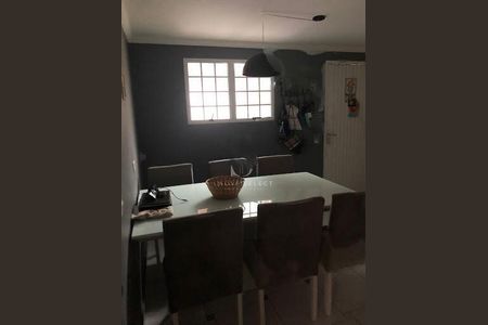 Casa à venda com 3 quartos, 240m² em Jardim Santa Emilia, São Paulo