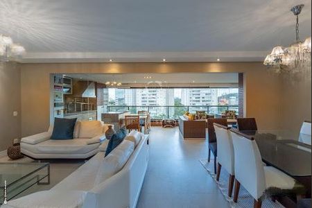 Apartamento à venda com 4 quartos, 210m² em Santo Amaro, São Paulo