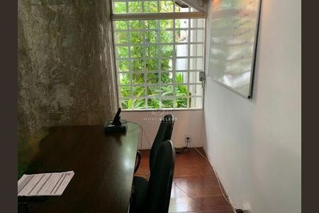 Casa à venda com 3 quartos, 290m² em Vila Sonia, São Paulo