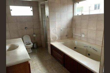 Casa à venda com 3 quartos, 290m² em Vila Sonia, São Paulo