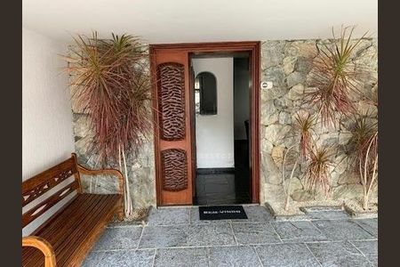 Casa à venda com 290m², 3 quartos e 2 vagas