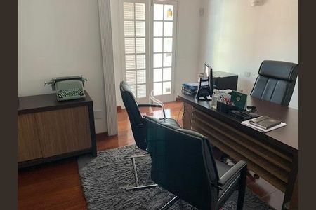 Casa à venda com 290m², 3 quartos e 2 vagas