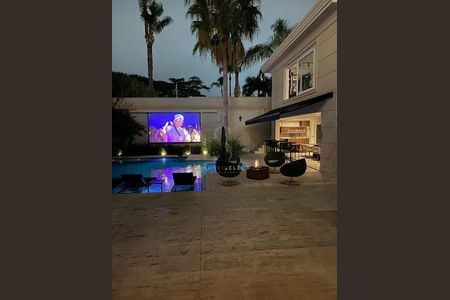 Casa à venda com 4 quartos, 860m² em Brooklin, São Paulo