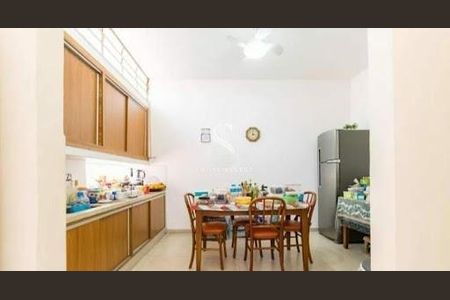 Casa à venda com 4 quartos, 258m² em Mirandópolis, São Paulo